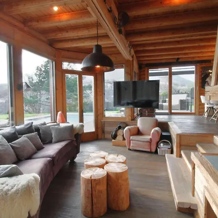 Formidable Avec Piscine Et Vue Chalet Vimines