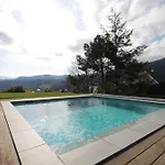 בקתה Formidable Avec Piscine Et Vue